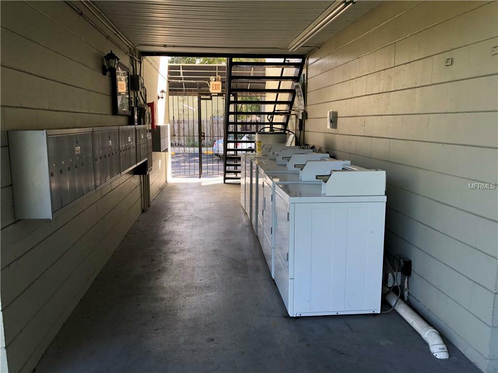 Property Photo: 2808 W Azeele Street 106 FL 33609