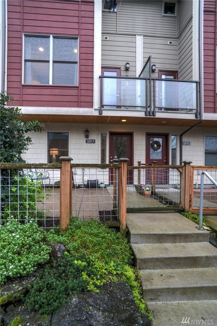 Property Photo: 3817 S Angeline St WA 98118