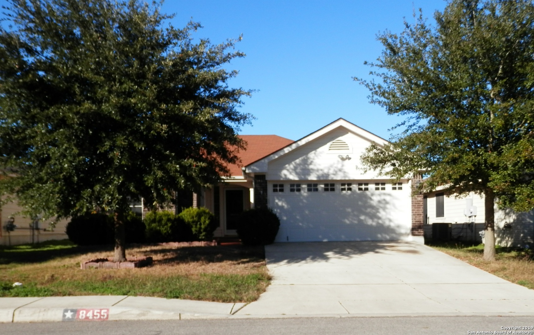 Property Photo: 8455 Blackstone Cove TX 78109