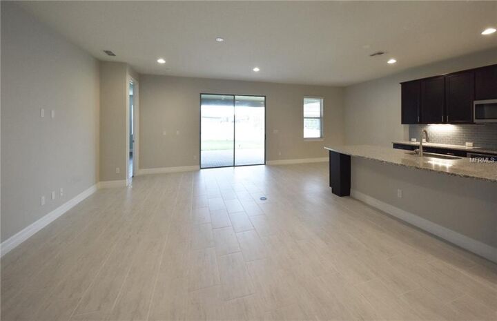 Property Photo: 680 Bishop Bay Loop FL 32712