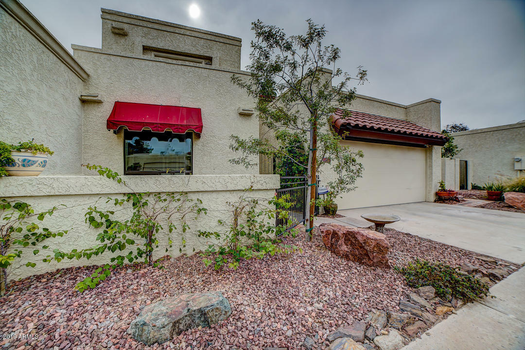 Property Photo:  4629 E Desert Drive  AZ 85044 