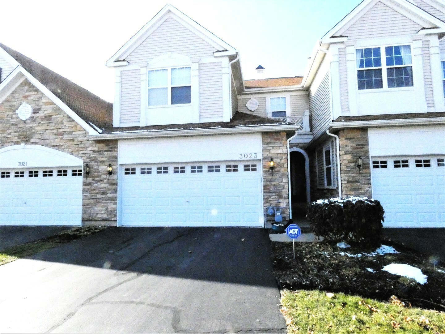 Property Photo: 3023 Talaga Drive IL 60102