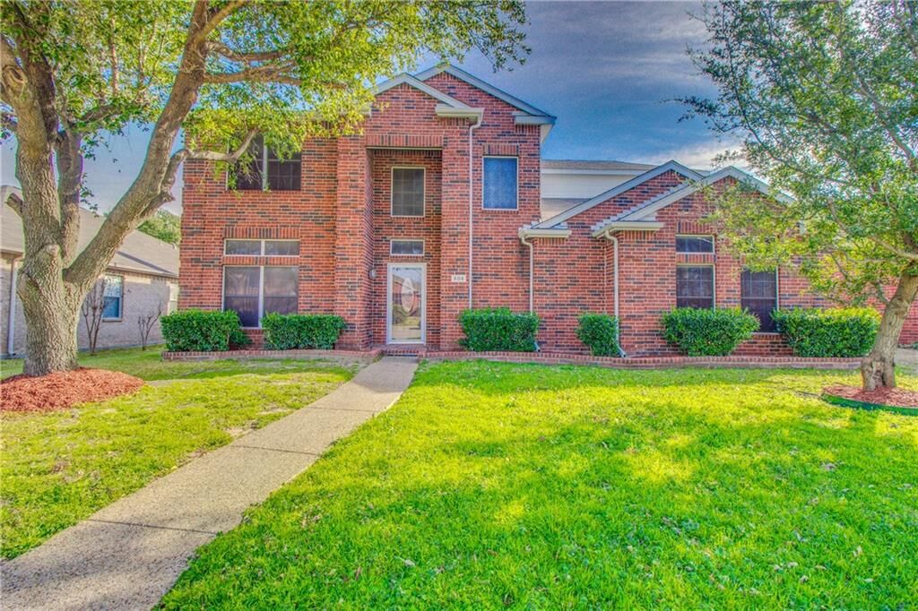 Property Photo: 506 Hugh Walker Drive TX 75149