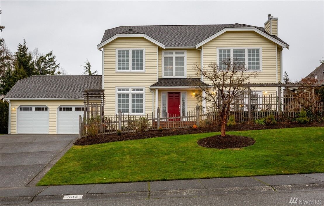 Property Photo: 802 W Pacificview Dr WA 98229