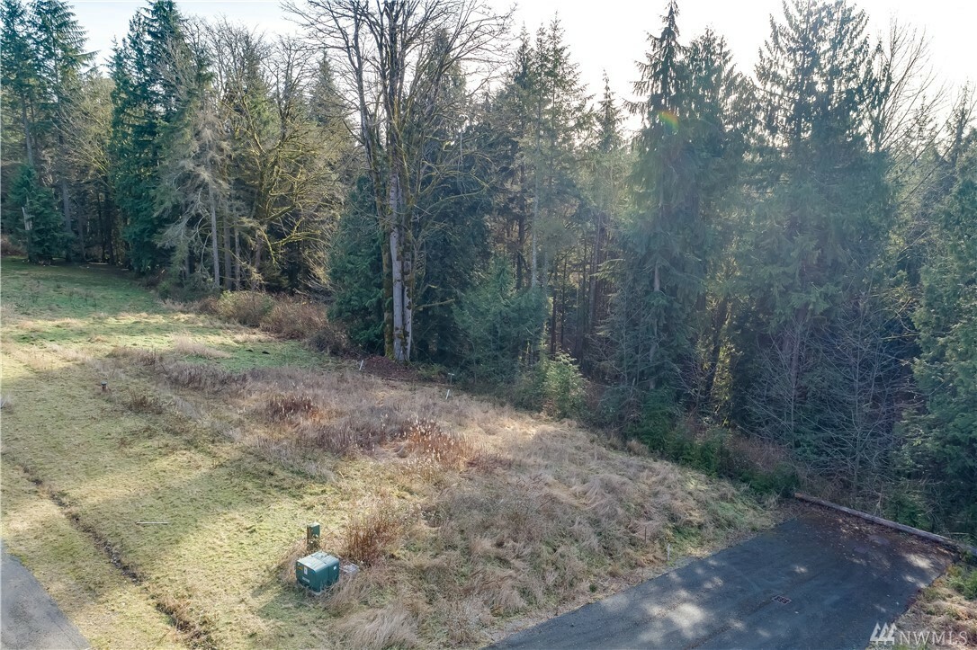 Property Photo:  8120 194th Dr SE  WA 98290 