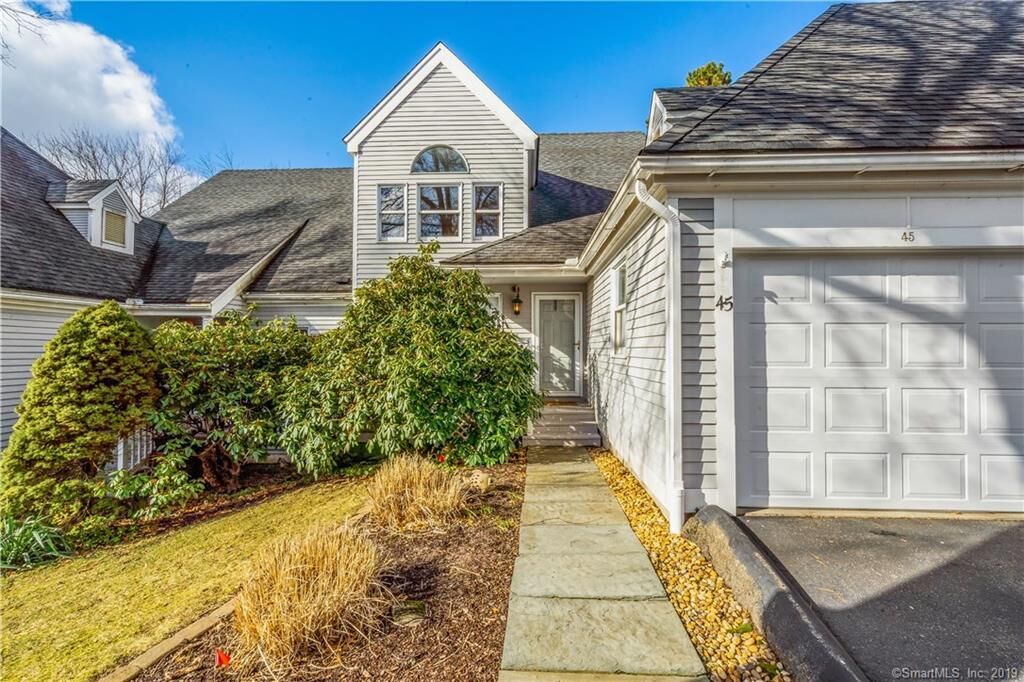 Property Photo: 45 Audubon Close 45 CT 06461