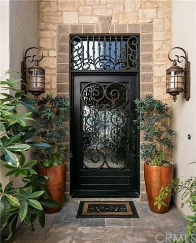 Property Photo: 32 Rue Fontainebleau CA 92660