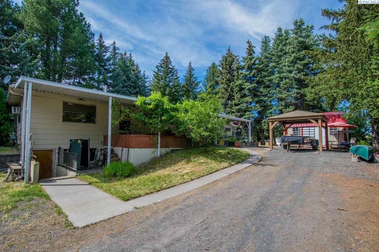 Property Photo: 50 NW Terre View Dr. WA 99163