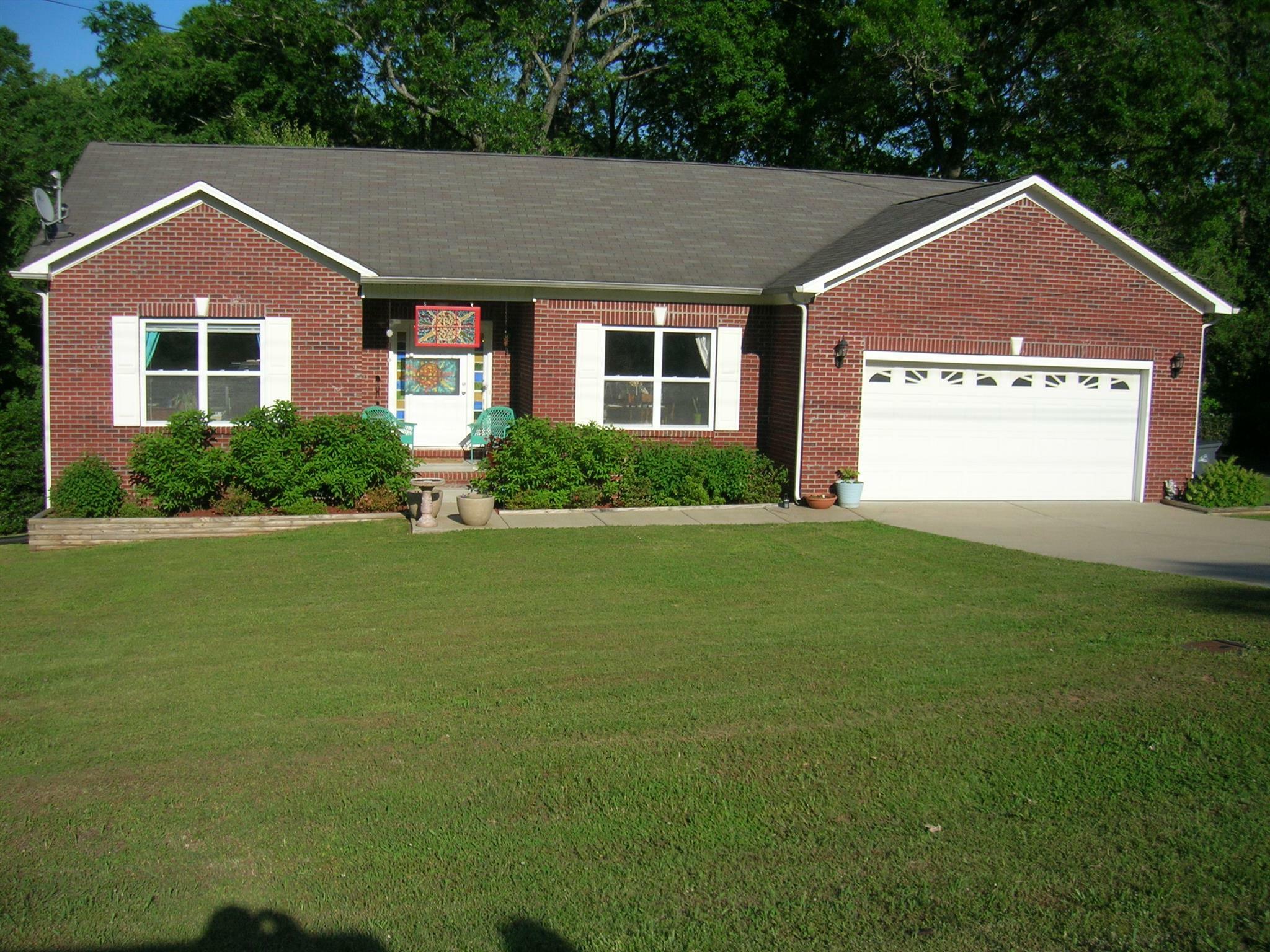 413 Porter Cir  Columbia TN 38401 photo