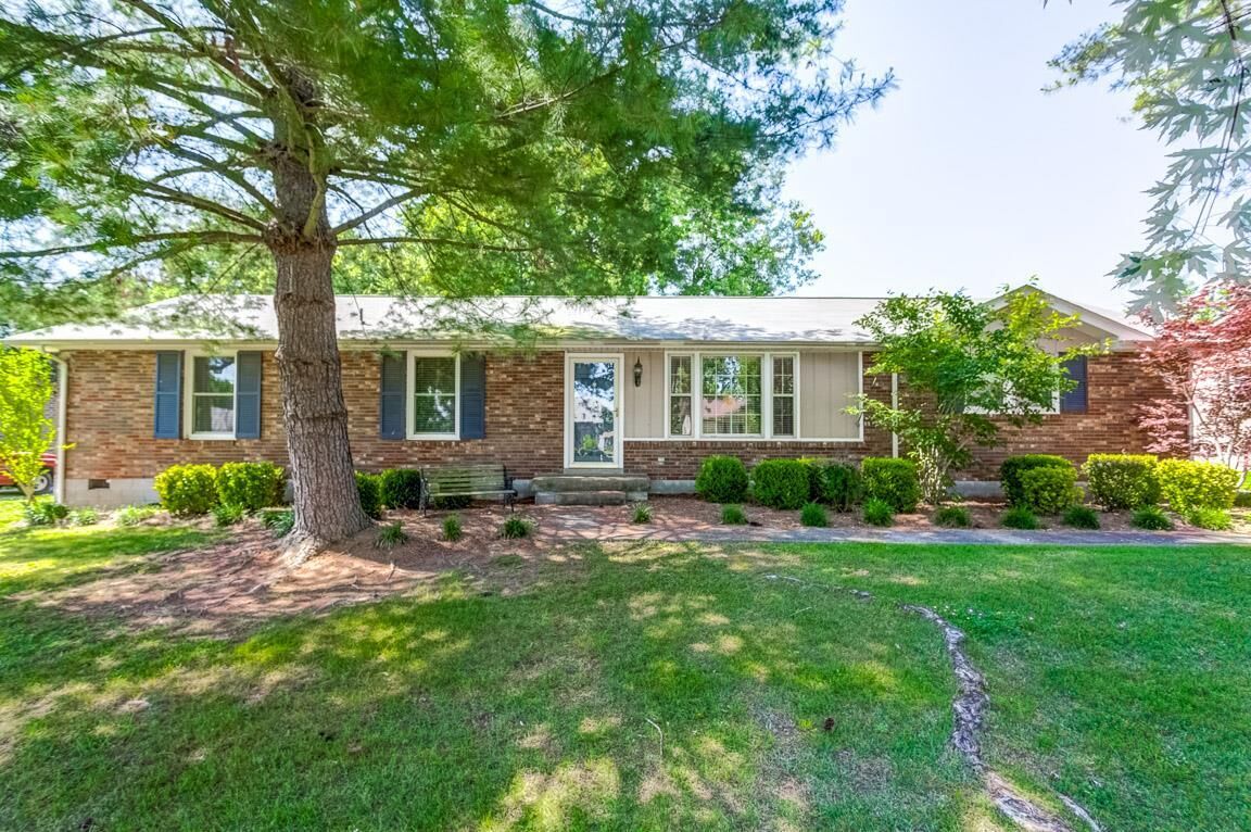 Property Photo:  206 Raindrop Ln  TN 37066 