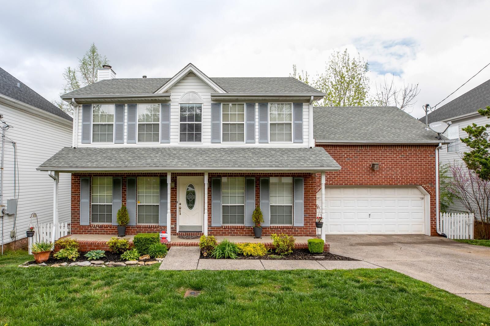 Property Photo:  103 Edgewater Ct  TN 37075 