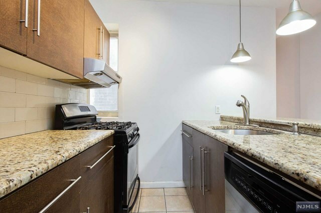 Property Photo:  6114 Park Avenue 4  NJ 07093 