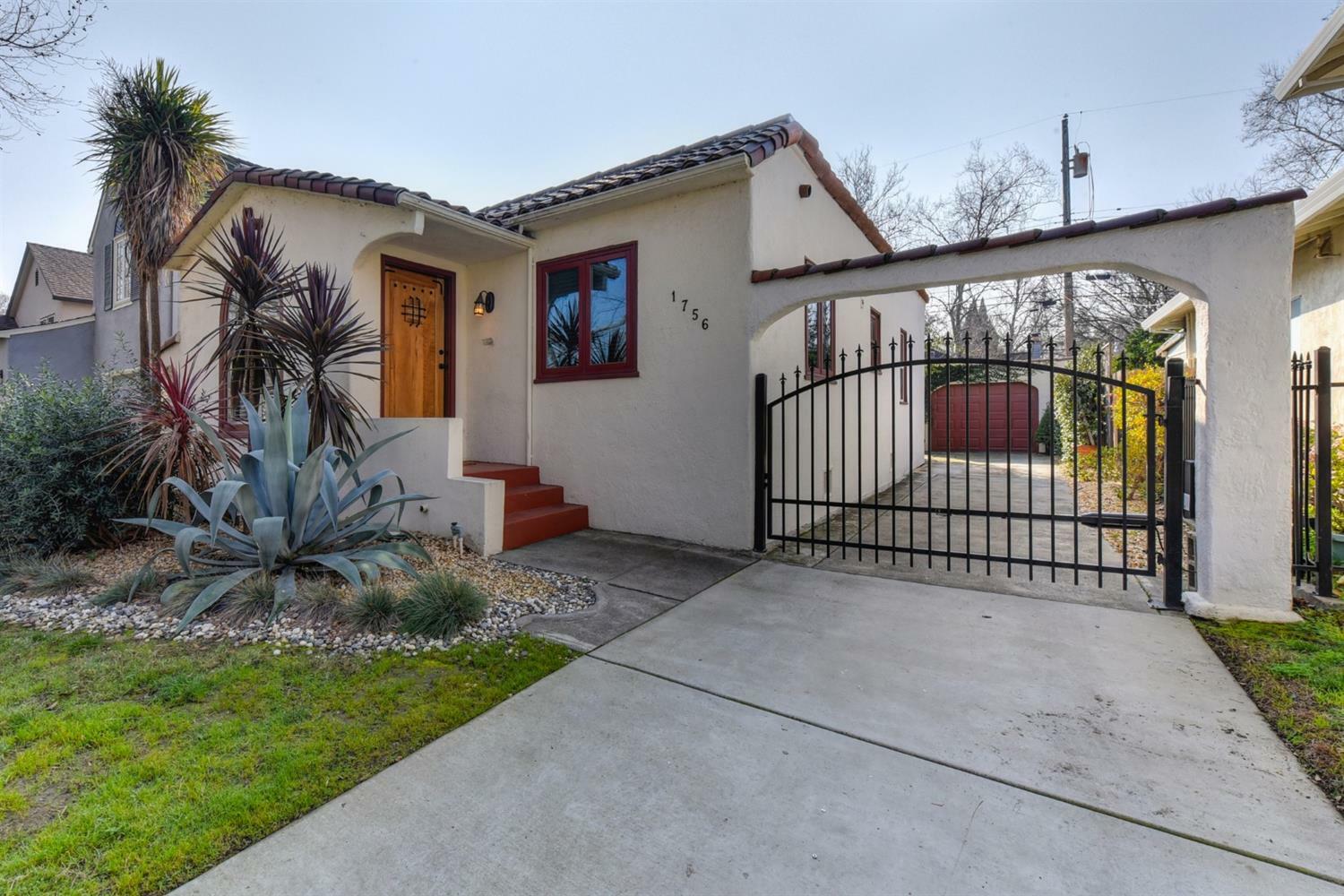 Property Photo:  1756 4th Avenue  CA 95818 