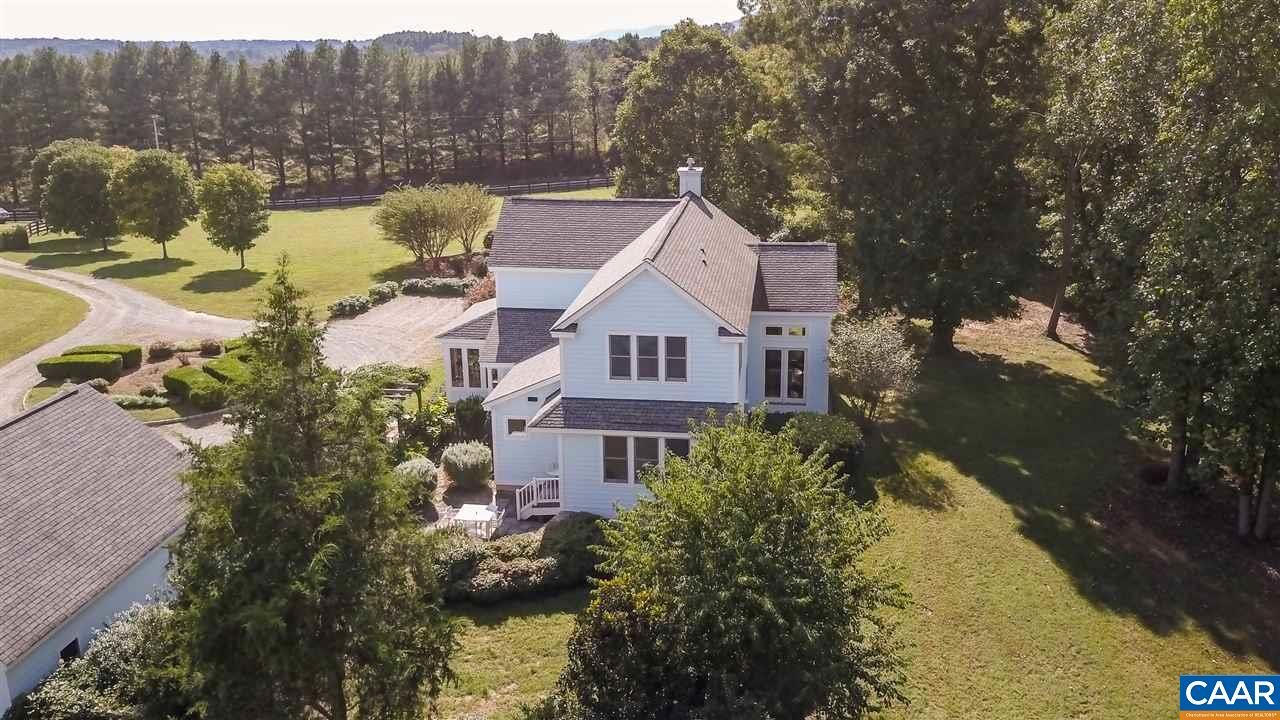Property Photo: 1072 Simmons Gap Rd VA 22935