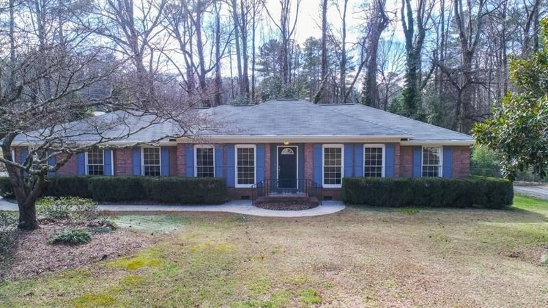 Property Photo:  2075 Oak Road   30078 