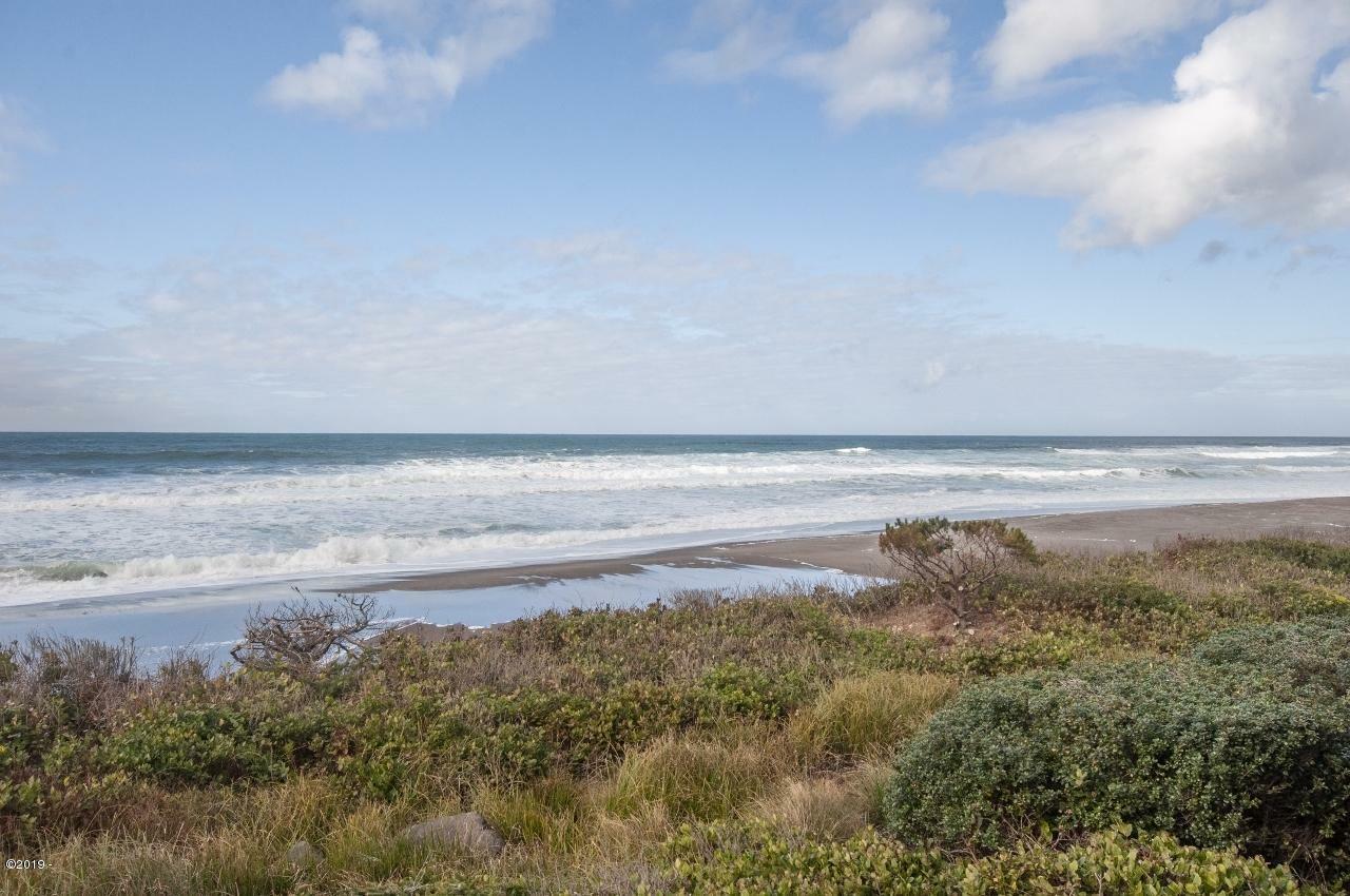Property Photo: 4175 US-101 F-5 OR 97341