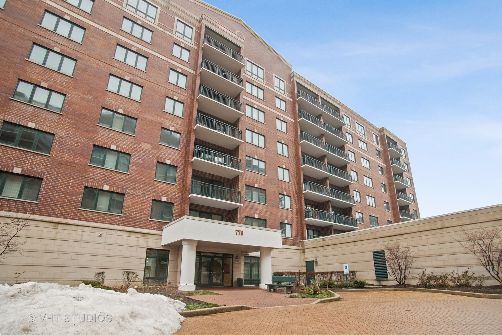 Property Photo:  770 Pearson Street 2-304  IL 60016 