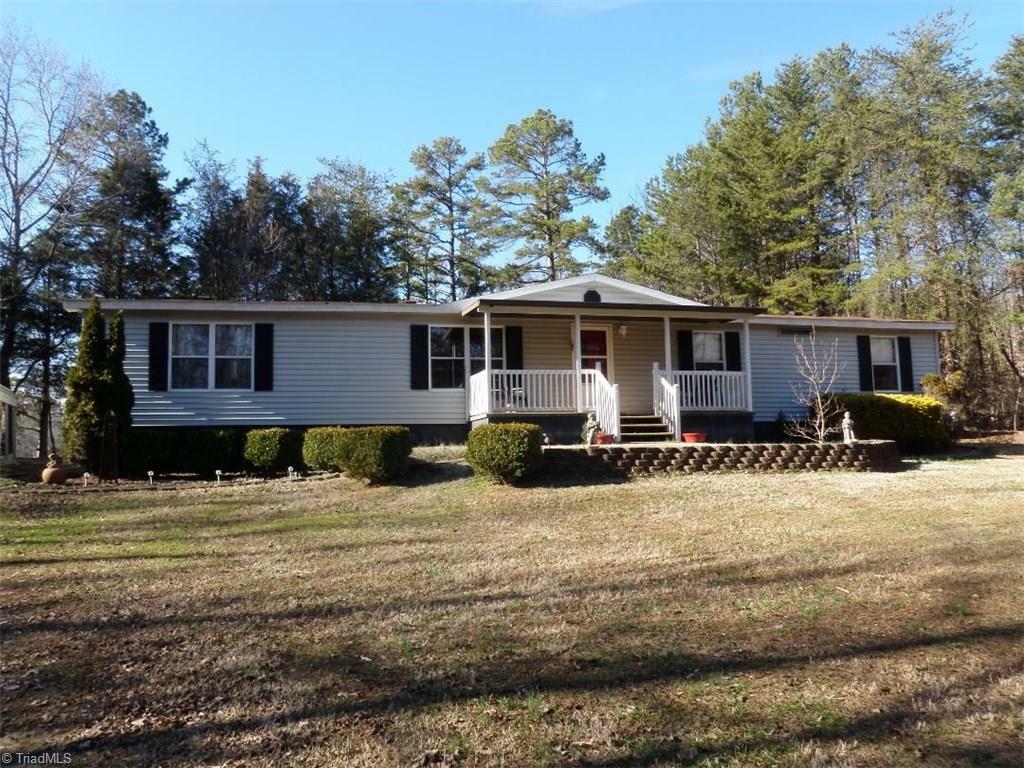 Property Photo:  1087 Link Road  NC 27295 