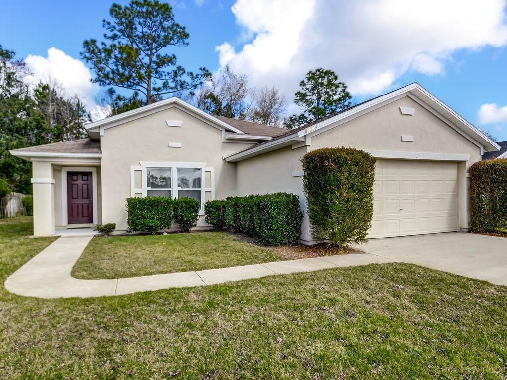 Property Photo:  86394 Cartesian Pointe Drive  FL 32097 