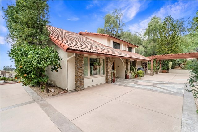 Property Photo: 401 E Blaine Street CA 92507