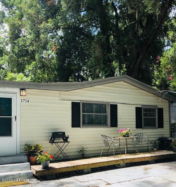 Property Photo:  1714 Brewster Road  FL 32207 