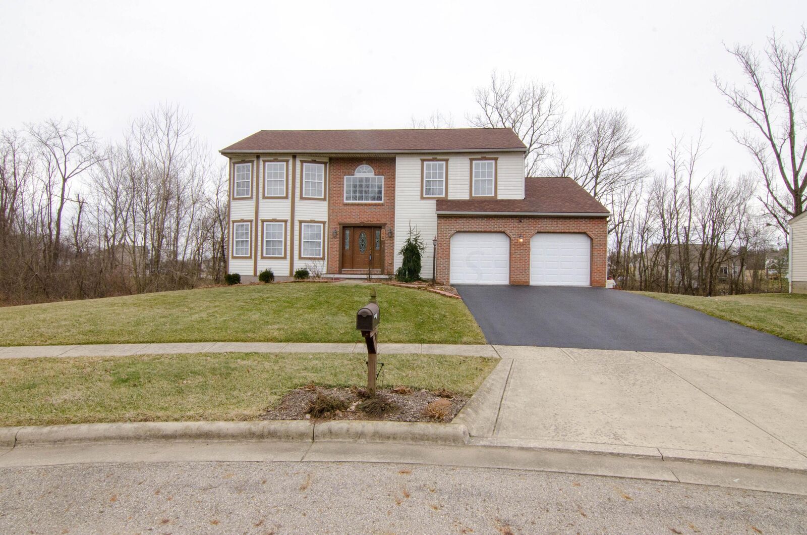 Property Photo:  120 Spring Brook Court  OH 43062