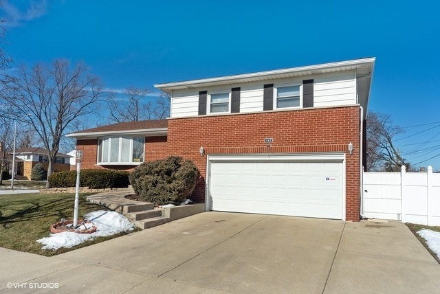 Property Photo: 741 Davis Street IL 60160