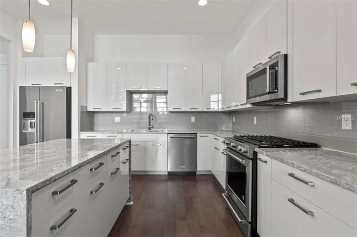 Property Photo:  1806 Mondrian Circle 24  FL 32789 