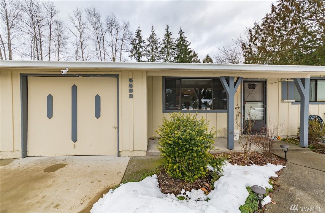 Property Photo: 5523 NE 143rd Place WA 98271