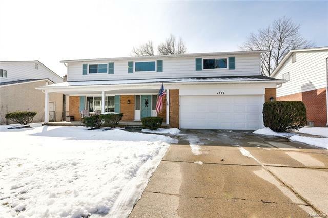 Property Photo:  1529 Yorktown Street  MI 48236 