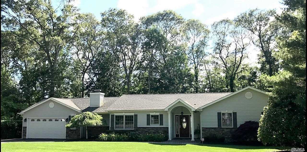 Property Photo:  6 Reynolds Road  NY 11786 