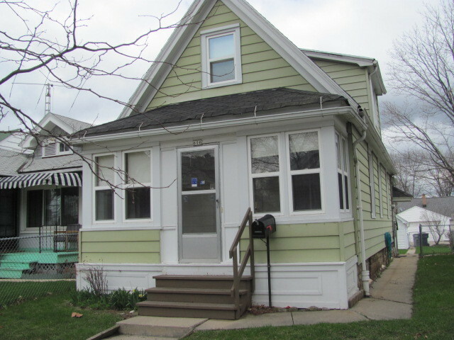 Property Photo: 616 S 61st St WI 53214