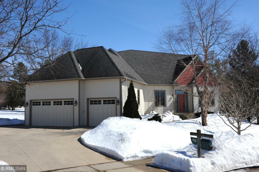 Property Photo: 936 Foxcroft Circle SW MN 55902