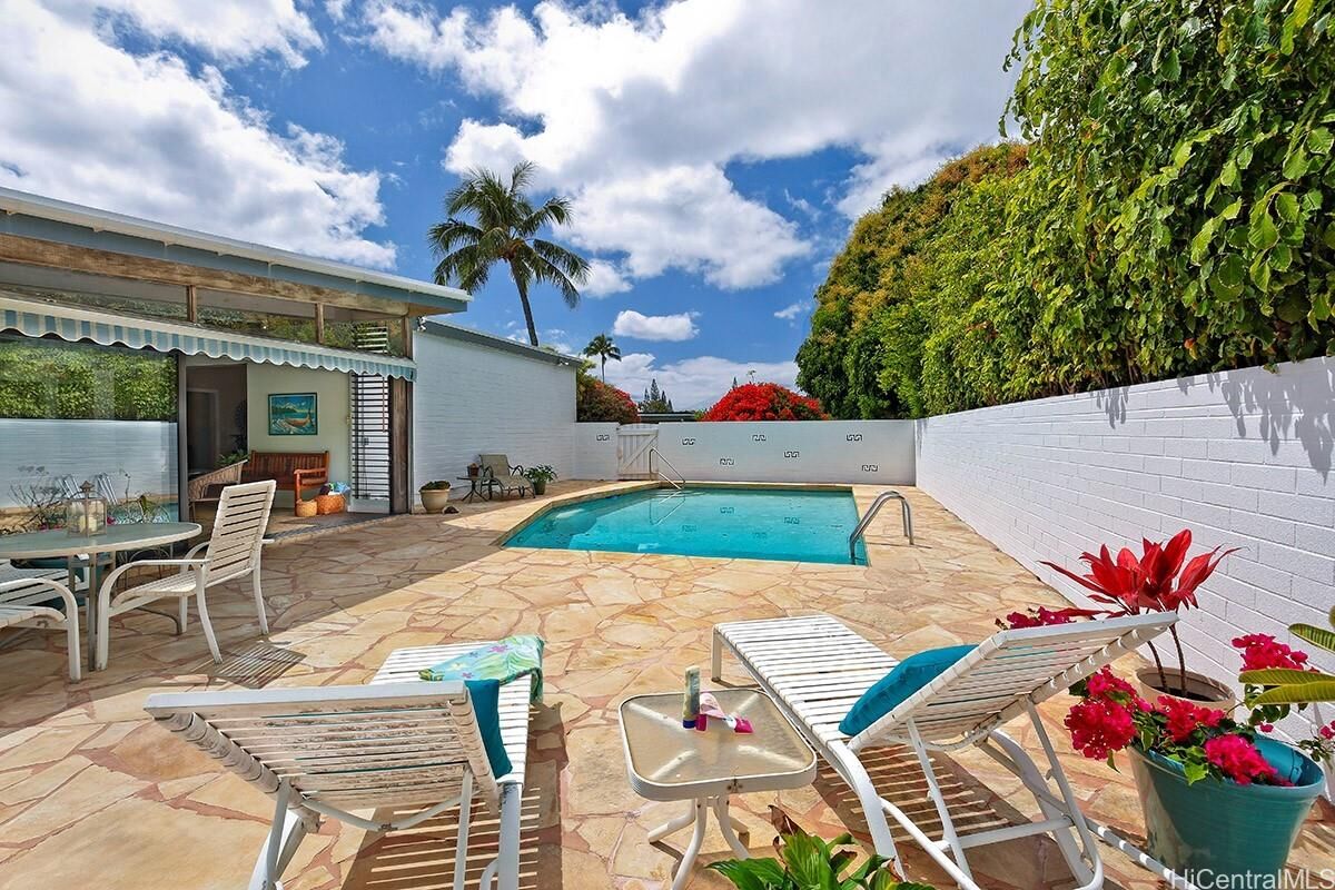 Property Photo:  5240 Papai Street  HI 96821 
