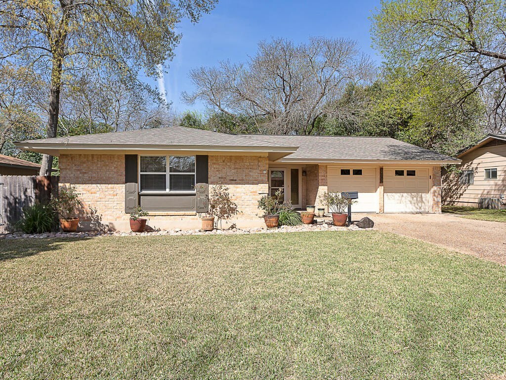 Property Photo: 8502 Millway Drive TX 78757