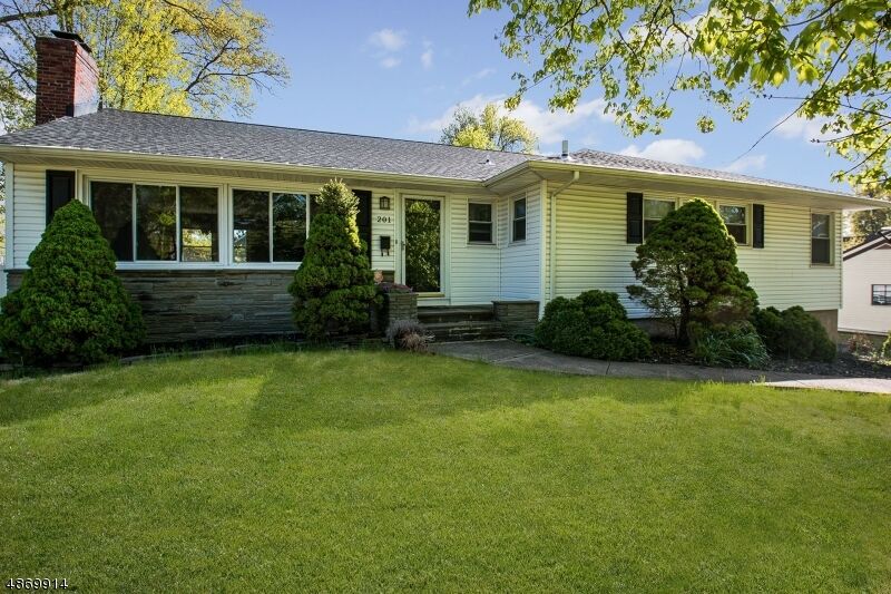 Property Photo:  789 Austin St  NJ 07090 