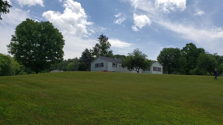 Property Photo: 1038 County Road NH 03608