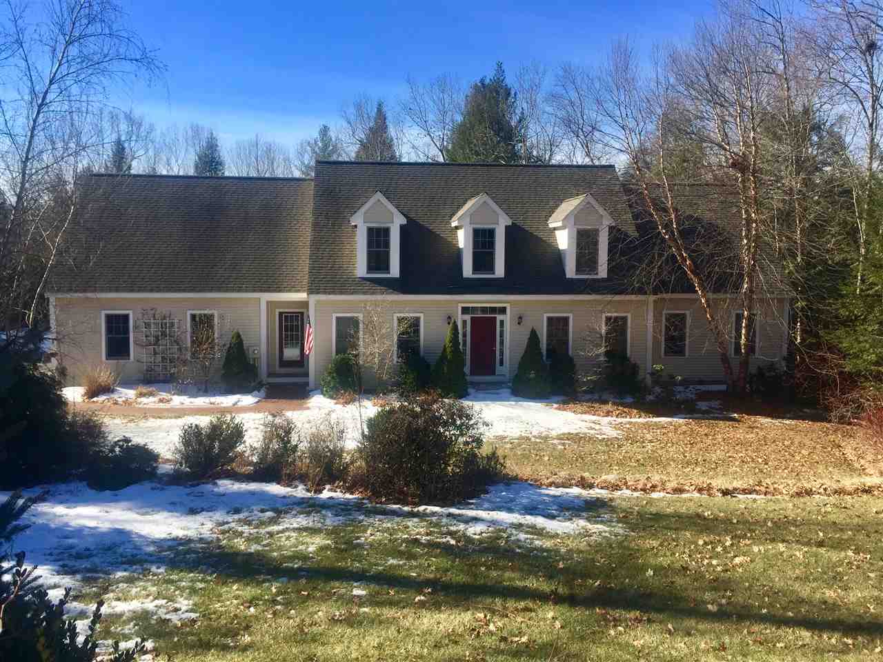Property Photo:  8 Parker Farm Lane  NH 03031 