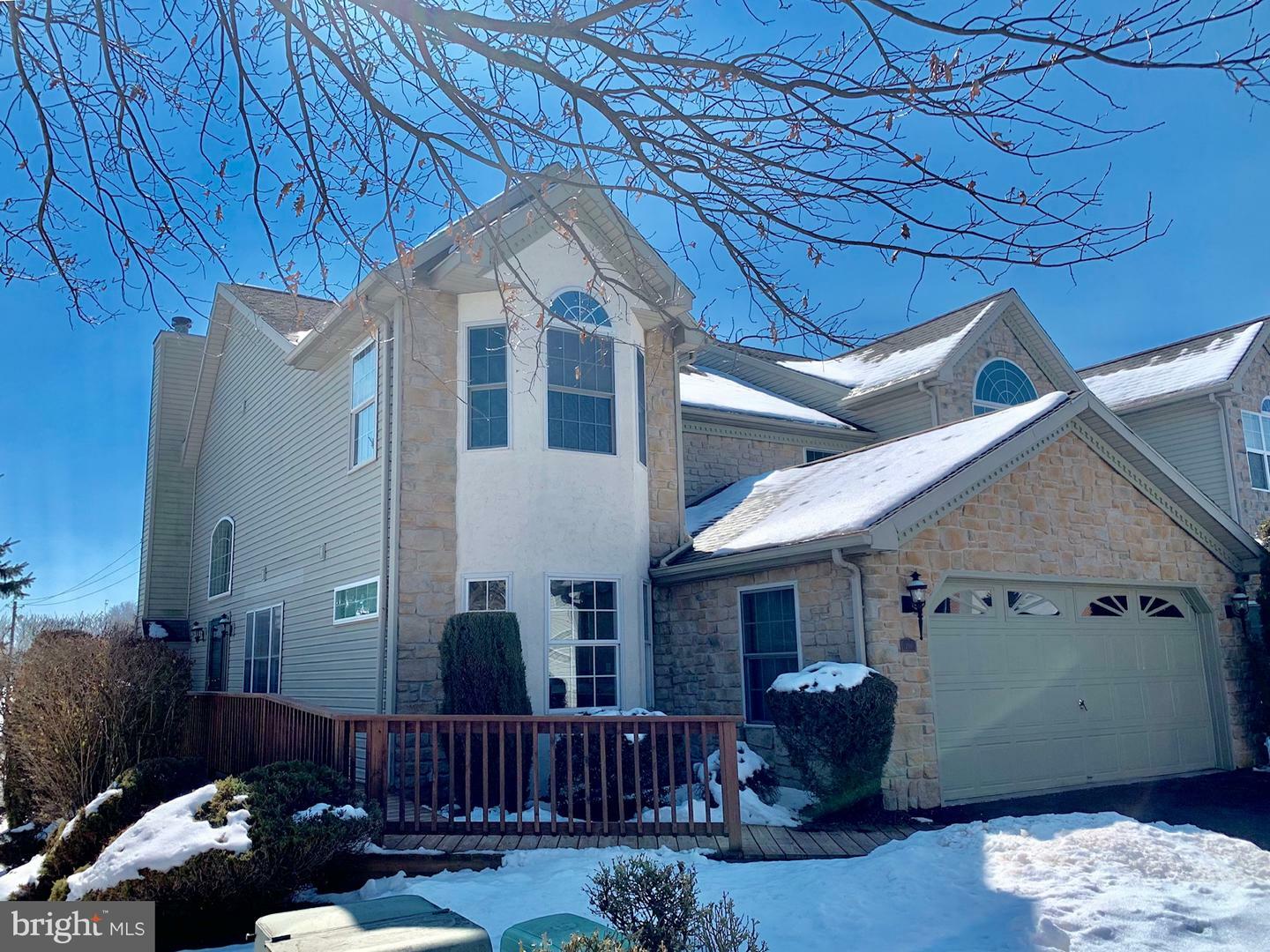 Property Photo: 2811 Oakwood Drive PA 17110