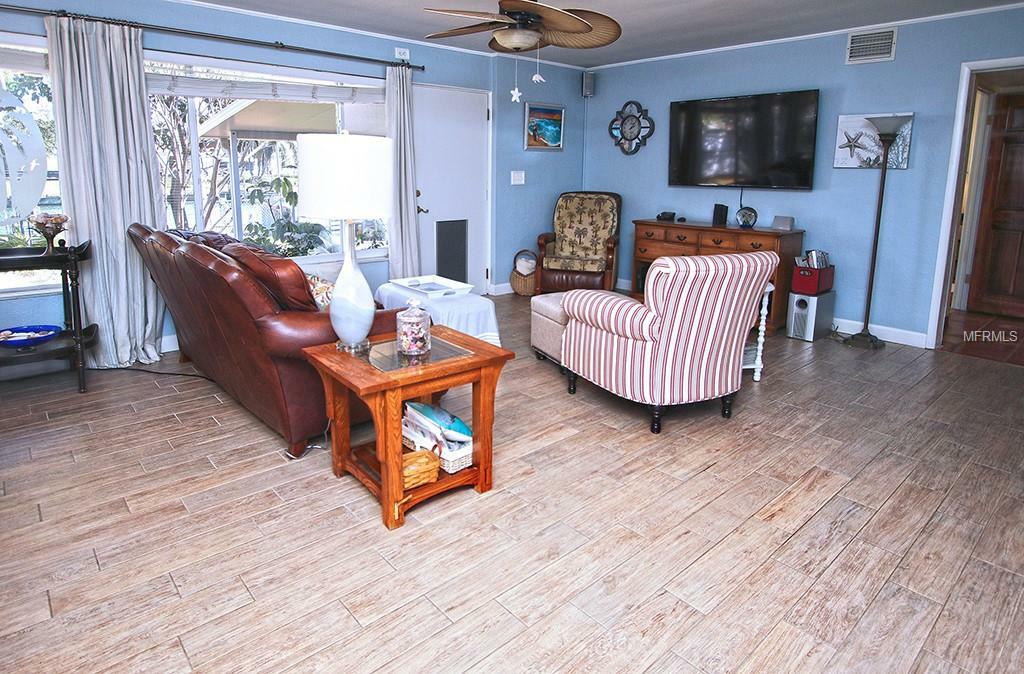 Property Photo:  541 Normandy Road  FL 33708 