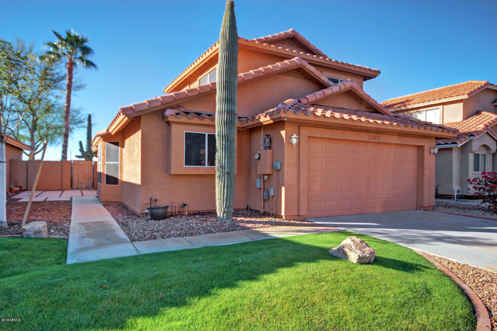 Property Photo:  2927 E Woodland Drive  AZ 85048 