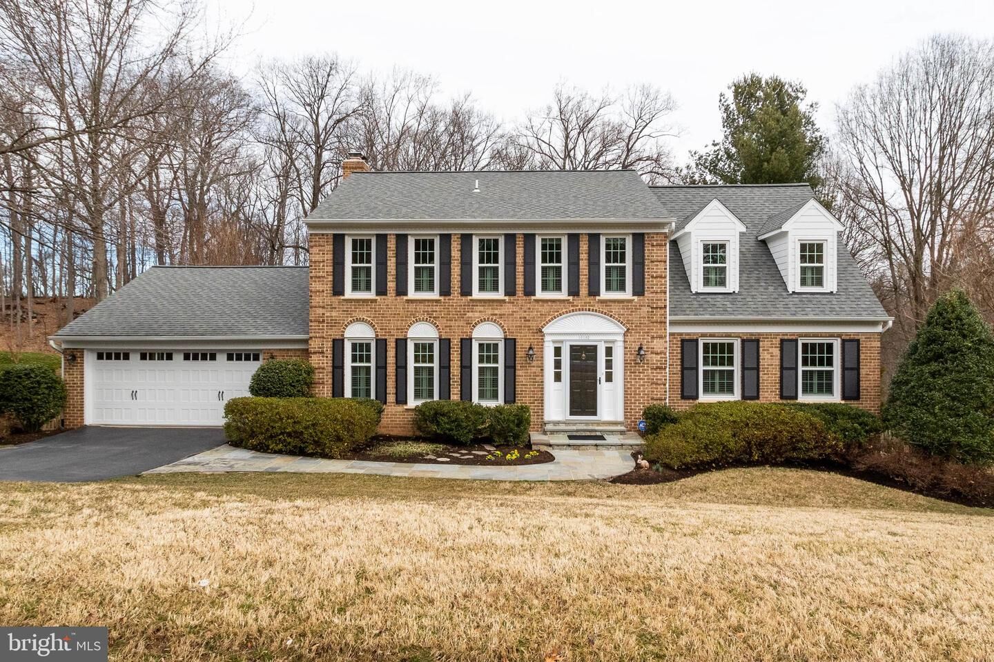 Property Photo: 10182 Hillington Court VA 22182
