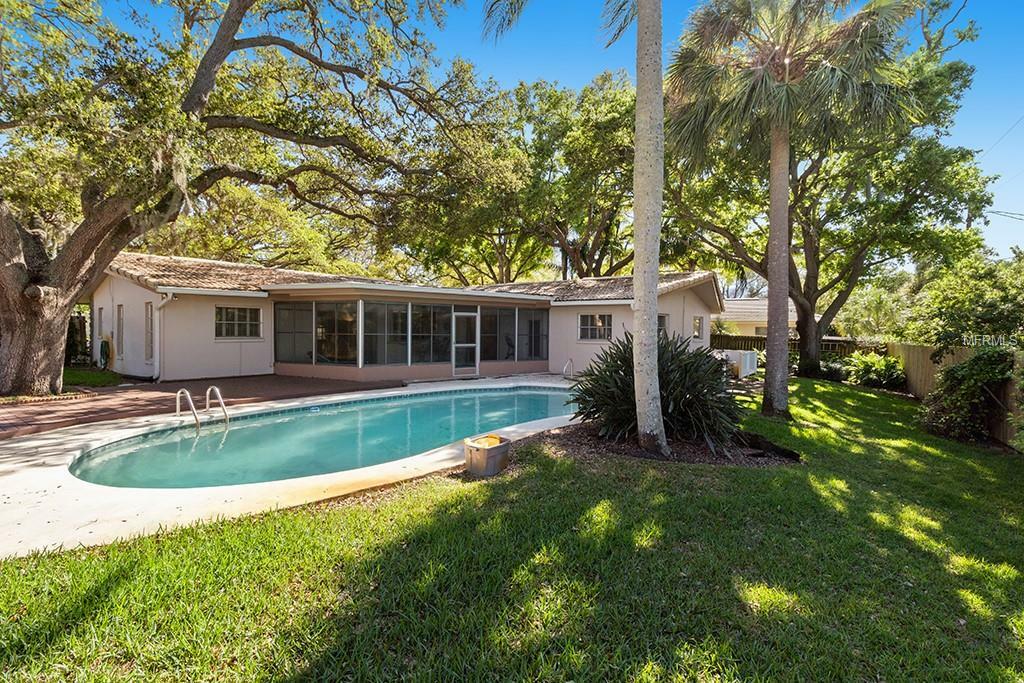 Property Photo:  14467 Oakglen Drive N  FL 33774 