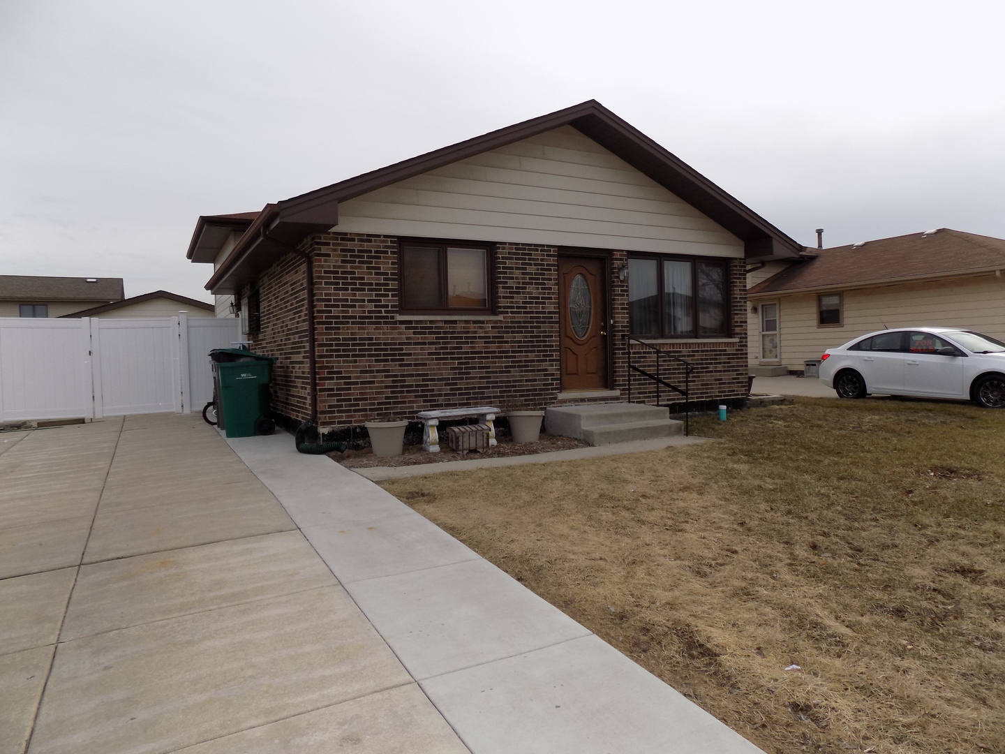 Property Photo:  8821 West 167th Street  IL 60487 