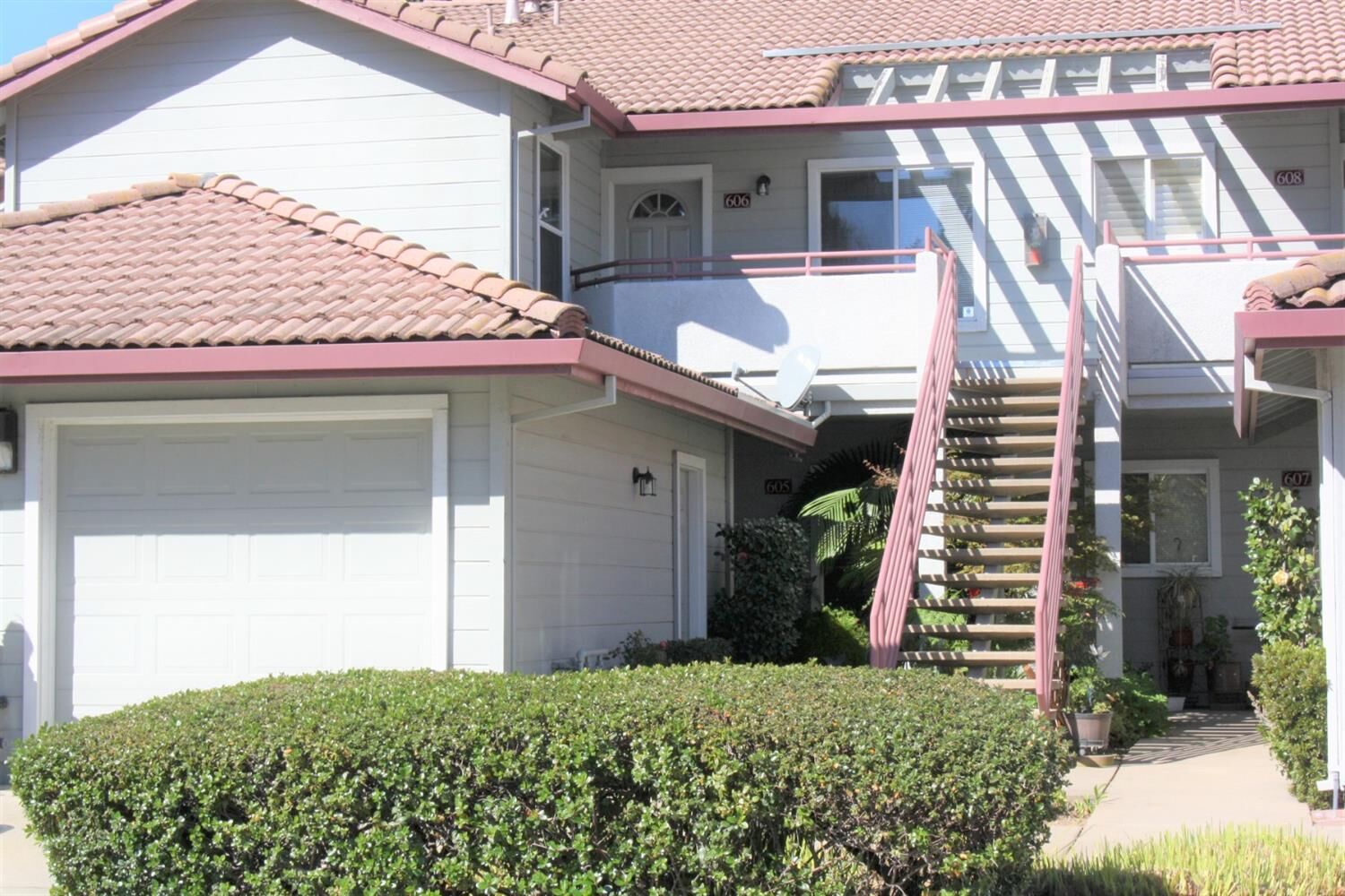 Property Photo: 7331 Stratford Place 606 CA 95842