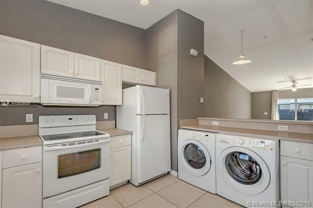 Property Photo: 3944 SW 48th Ave FL 33023