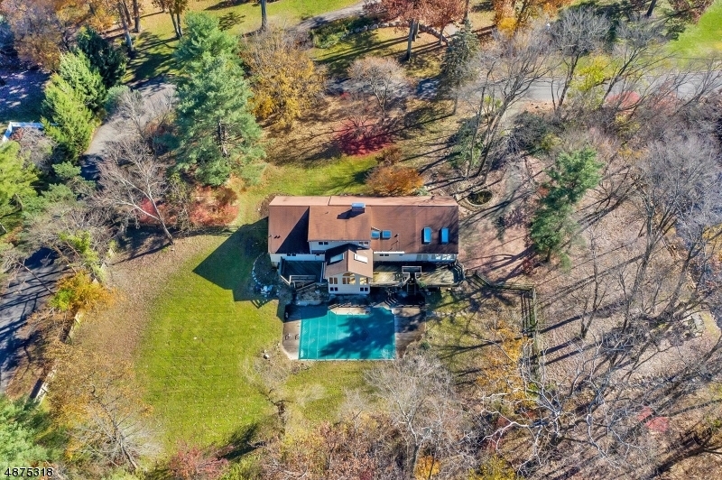 Property Photo:  268 Edgewood Rd  NJ 07417 