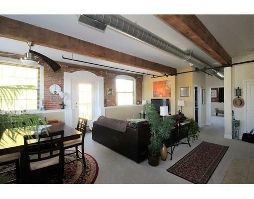 Property Photo: 11 Vila St 404 MA 01832