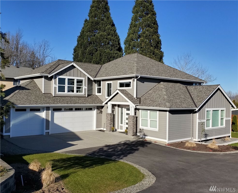 Property Photo:  5158 S 166th Lane  WA 98188 