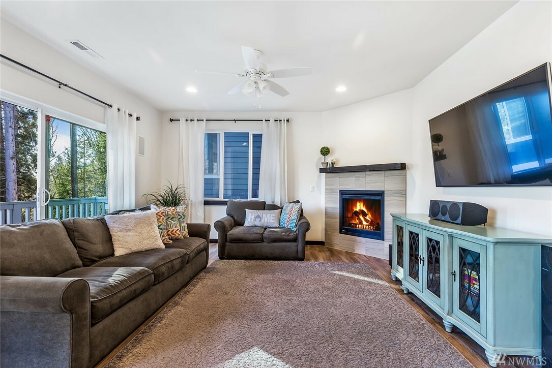 Property Photo: 17801 3rd Ave SE WA 98012